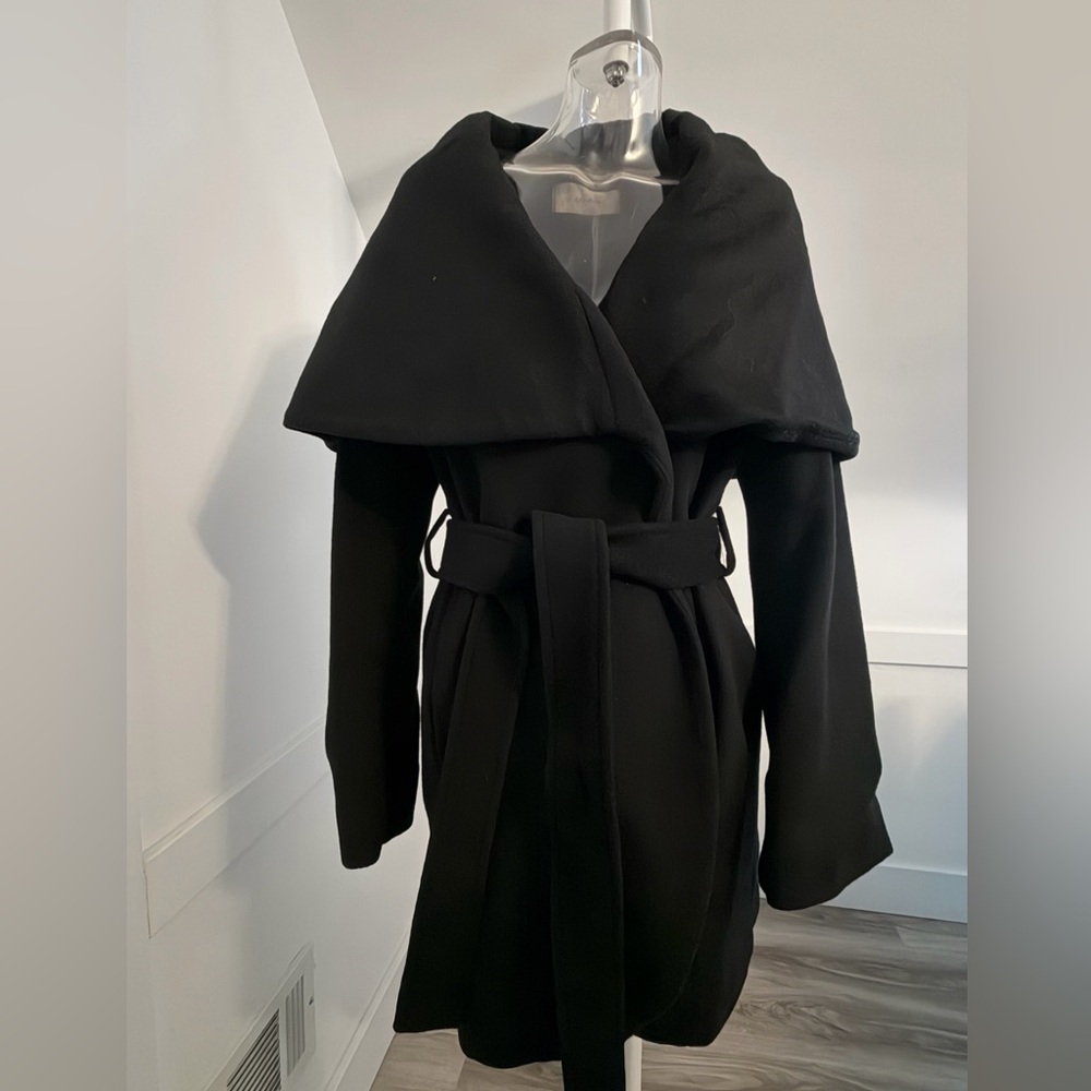 T Tahari Black Satin-Lined Coat